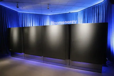 2010年2月24日展出的Bloom Energy燃料电池发电设备资料照片